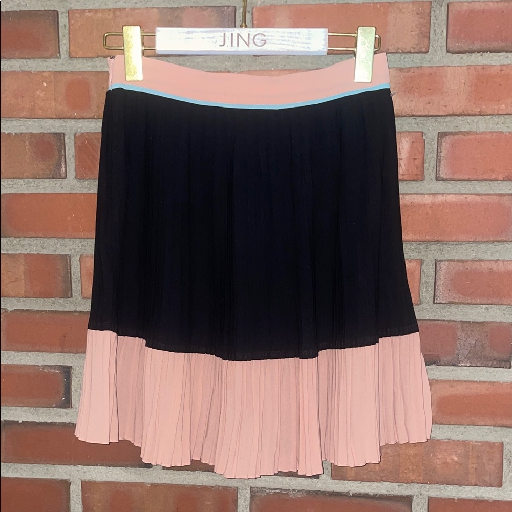 Ochirly small anthropology Elegant Black and Pink Pleated Skirt nwot zip side